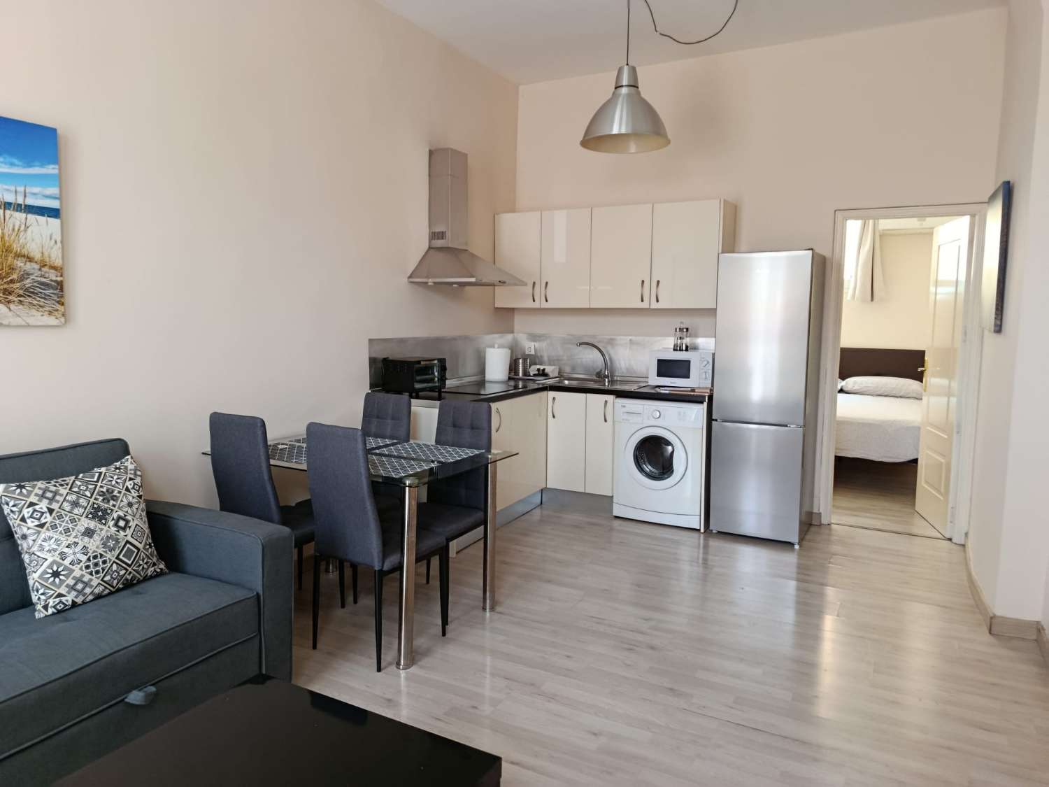 Media Temporada . Se alquila desde ahora  - 30.6.27 bonito apartamento a pocos metros del mar en La Cala del Moral   (Rincon de la Victoria )  en Málaga