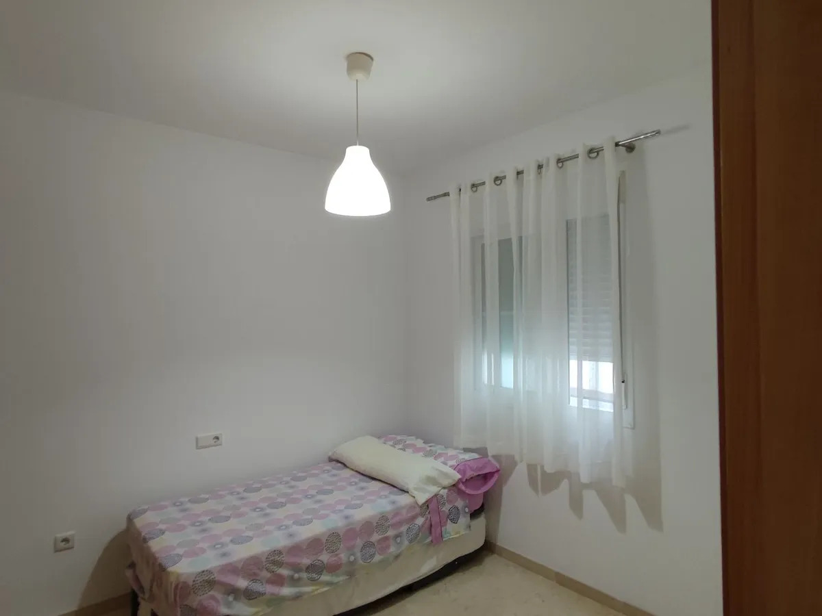 Larga temporada . Se alquila bonito apartamento con vistas al Golf en Benalmadena