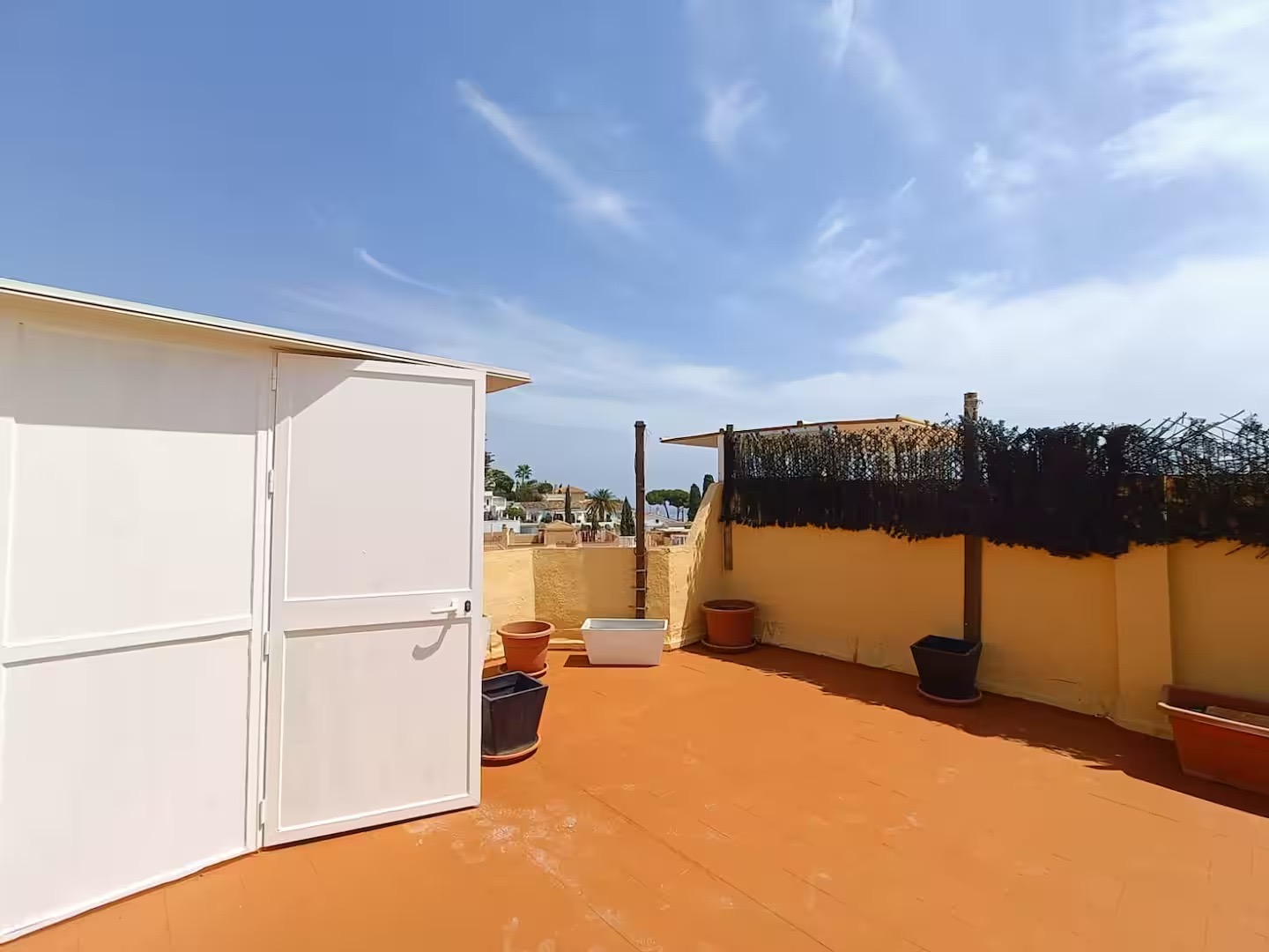 Media temporada . Desde 1.11.26-31.5.27  bonito Atico Duplex en zona Torreblanca (Fuengirola)