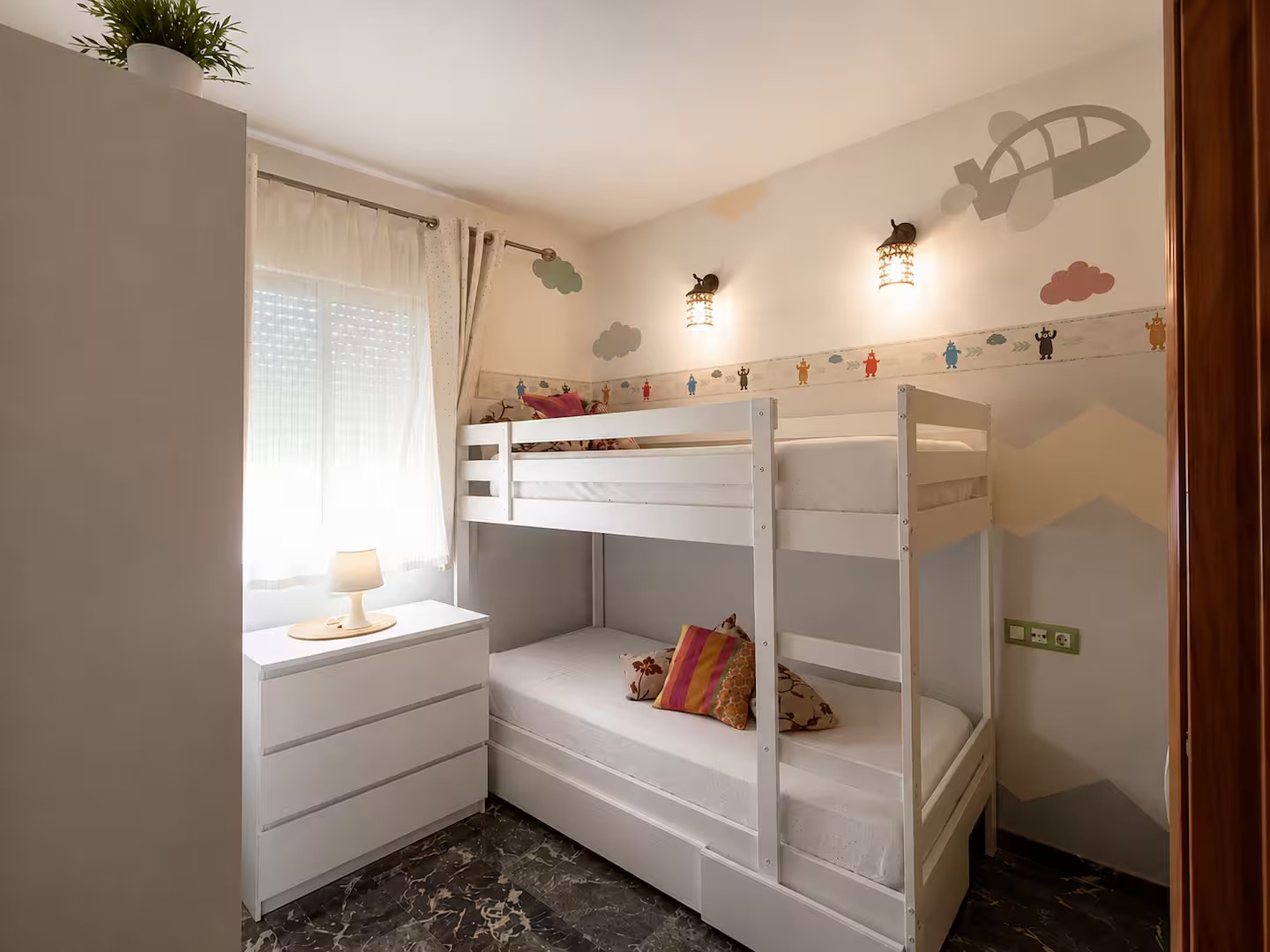 Media temporada . Desde 1.11.26-31.5.27  bonito Atico Duplex en zona Torreblanca (Fuengirola)