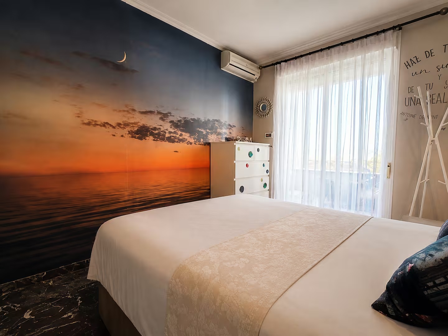 Media temporada . Desde 1.11.26-31.5.27  bonito Atico Duplex en zona Torreblanca (Fuengirola)