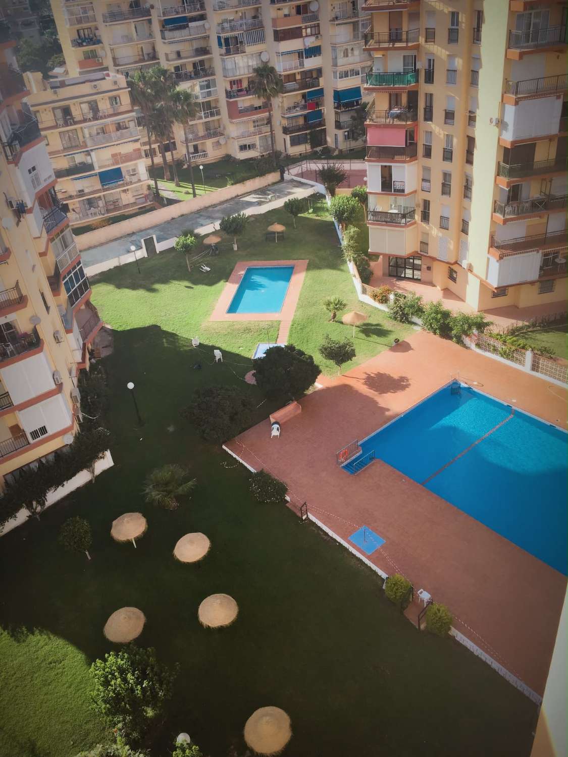 Media Temporada. Se alquila desde ahora -30.6.27 bonito  apartamento con vistas al mar en 2ª línea de playa  zona Playamar - Los Alamos (Torremolinos)