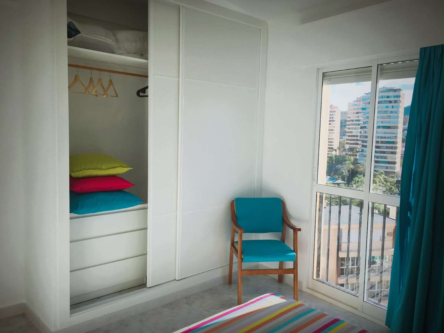 Media Temporada. Se alquila desde ahora -30.6.27 bonito  apartamento con vistas al mar en 2ª línea de playa  zona Playamar - Los Alamos (Torremolinos)