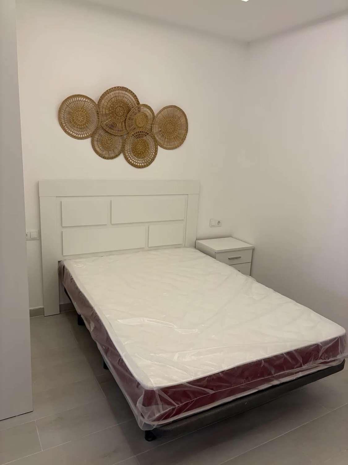 Täysin uusi kaksikerros myynnissä Montemarin alueella (Torremolinos)