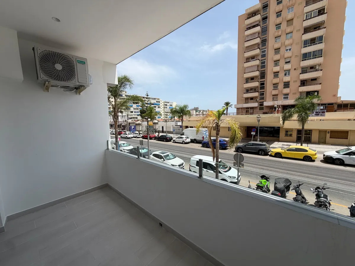 Täysin uusi kaksikerros myynnissä Montemarin alueella (Torremolinos)