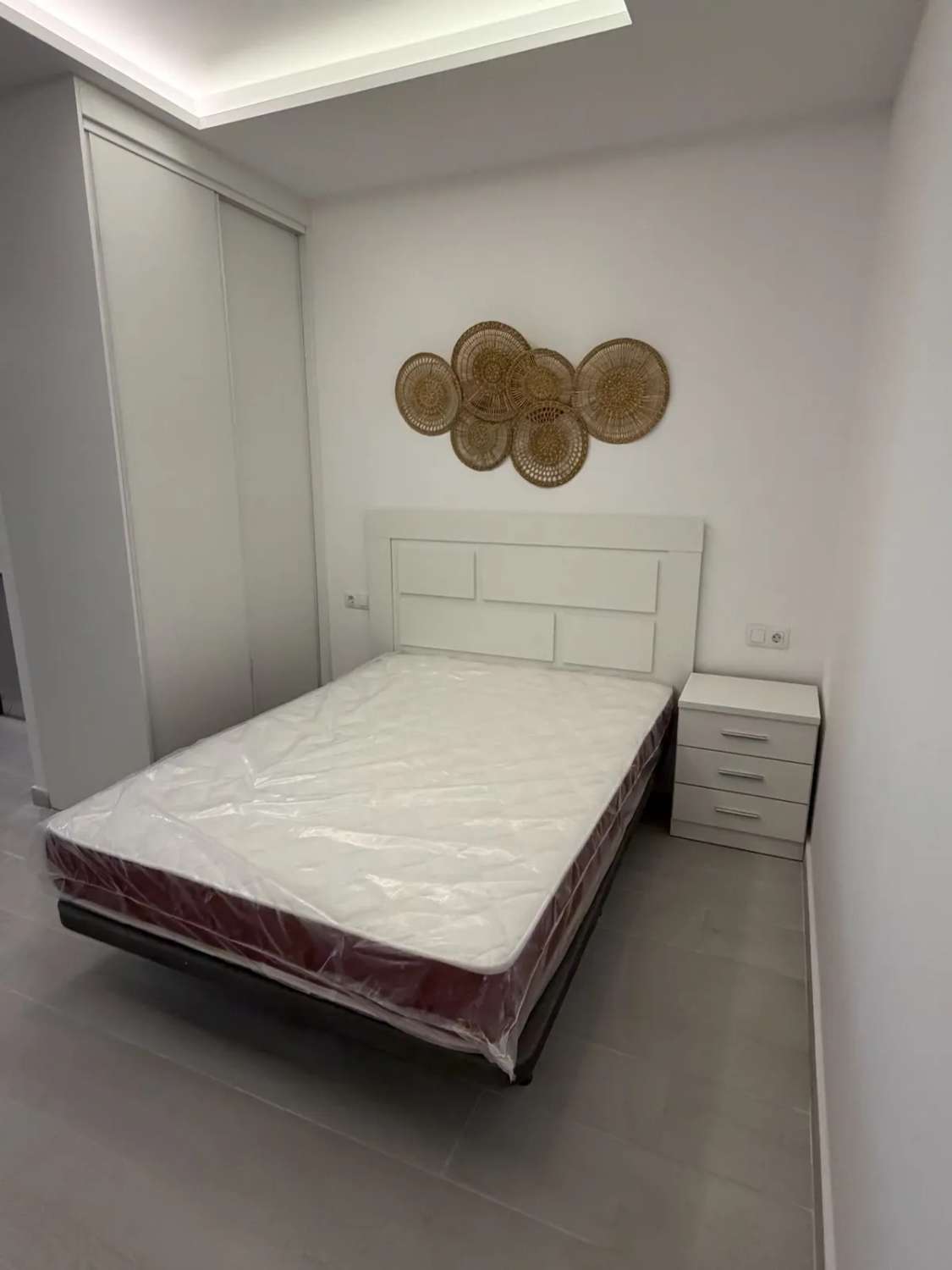 Täysin uusi kaksikerros myynnissä Montemarin alueella (Torremolinos)