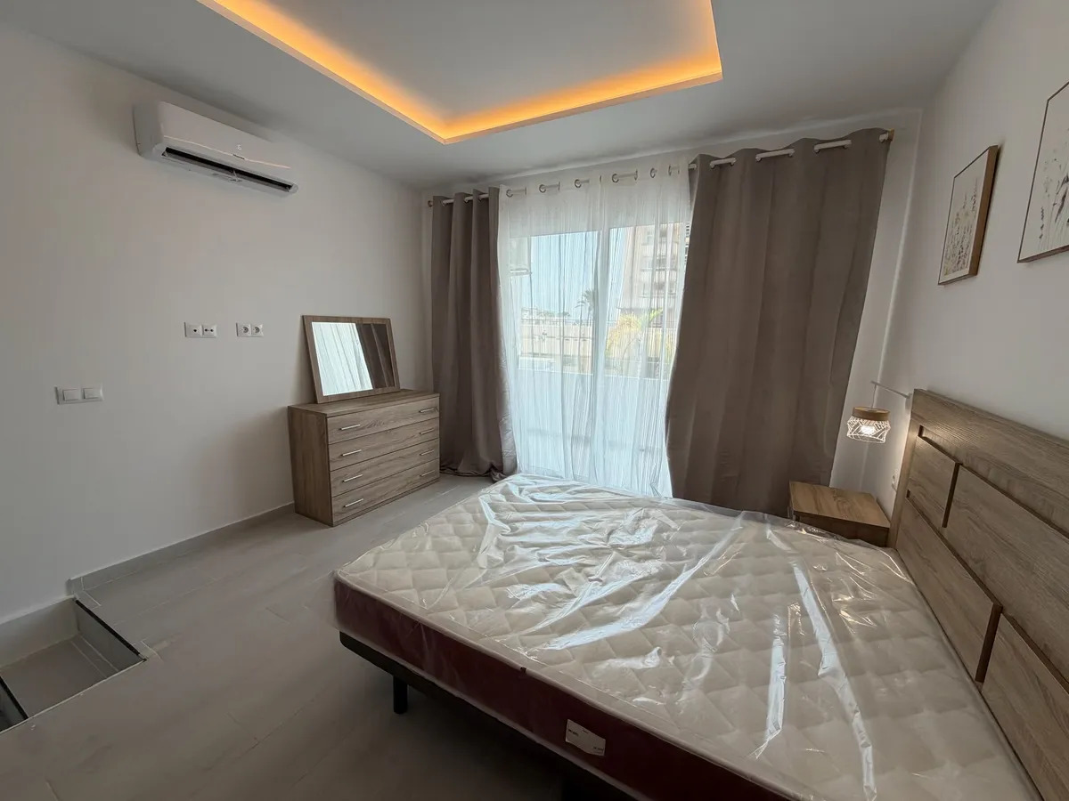 Täysin uusi kaksikerros myynnissä Montemarin alueella (Torremolinos)