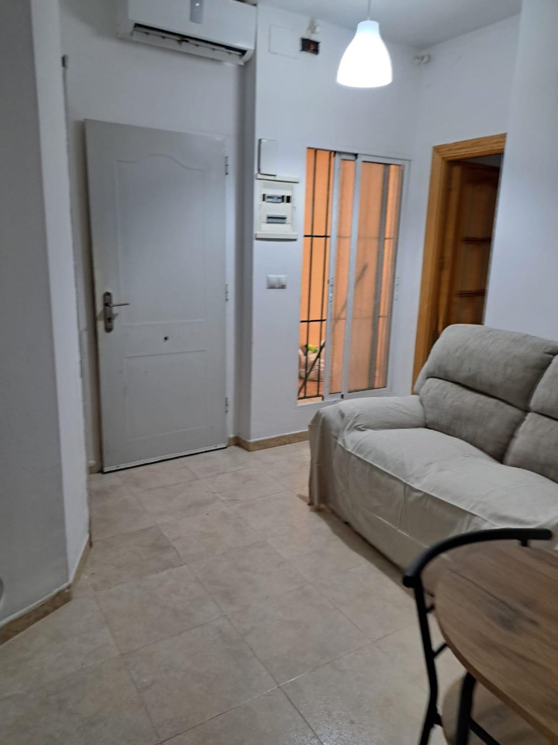 Media temporada . Se alquila desde 15.9.26 -31.6.2727  apartamento a 250 metros de la playa  en Benalmádena
