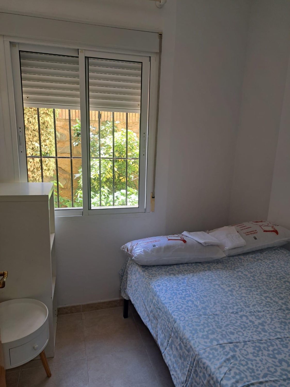 Media temporada . Se alquila desde 15.9.26 -31.6.2727  apartamento a 250 metros de la playa  en Benalmádena