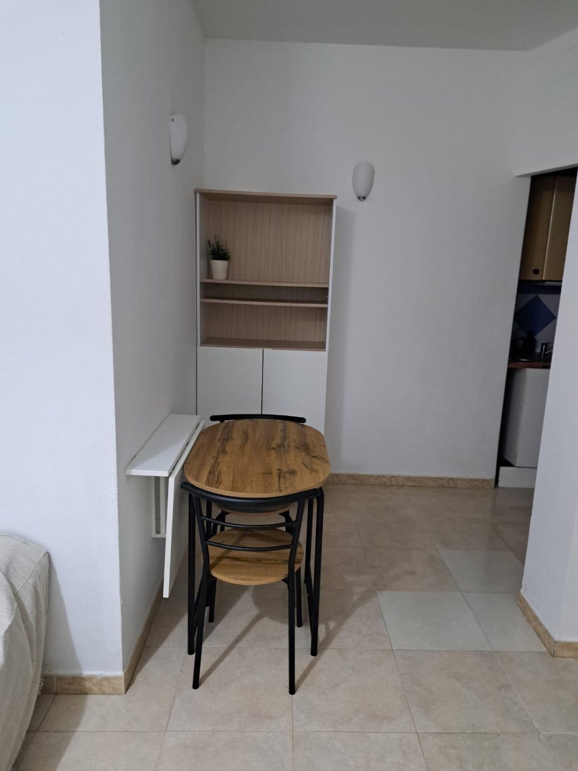 Media temporada . Se alquila desde 15.9.26 -31.6.2727  apartamento a 250 metros de la playa  en Benalmádena