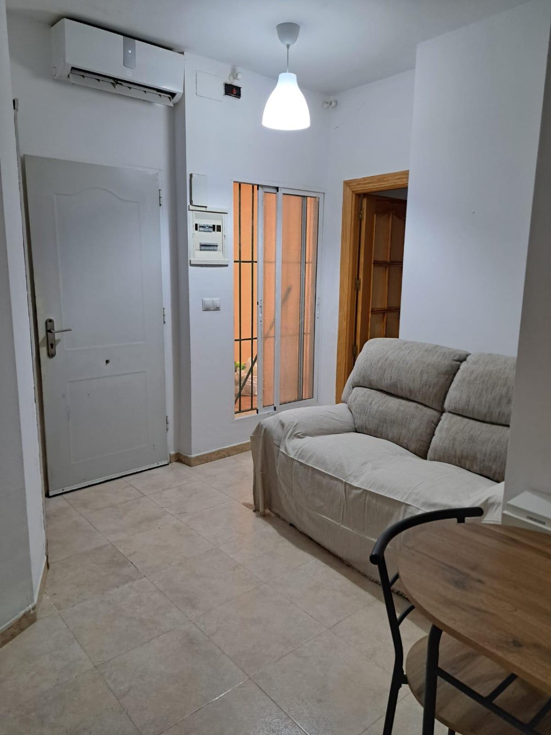 Media temporada . Se alquila desde 15.9.26 -31.6.2727  apartamento a 250 metros de la playa  en Benalmádena