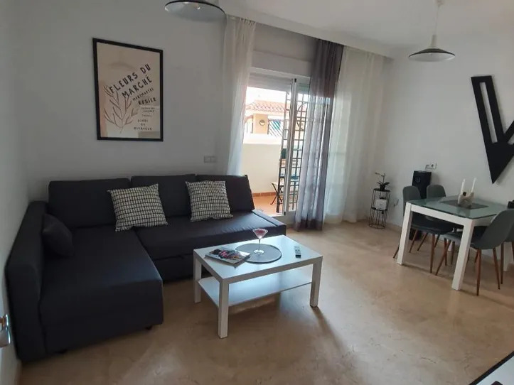 Se vende bonito apartamento amueblado  en Benalmádena