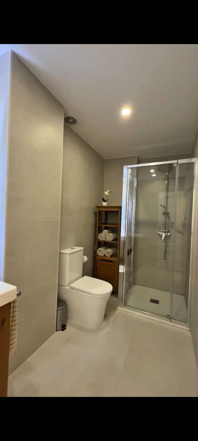 Kaksikerroksinen kattohuoneisto myynnissä Los Bolichesin alueella (Fuengirola)