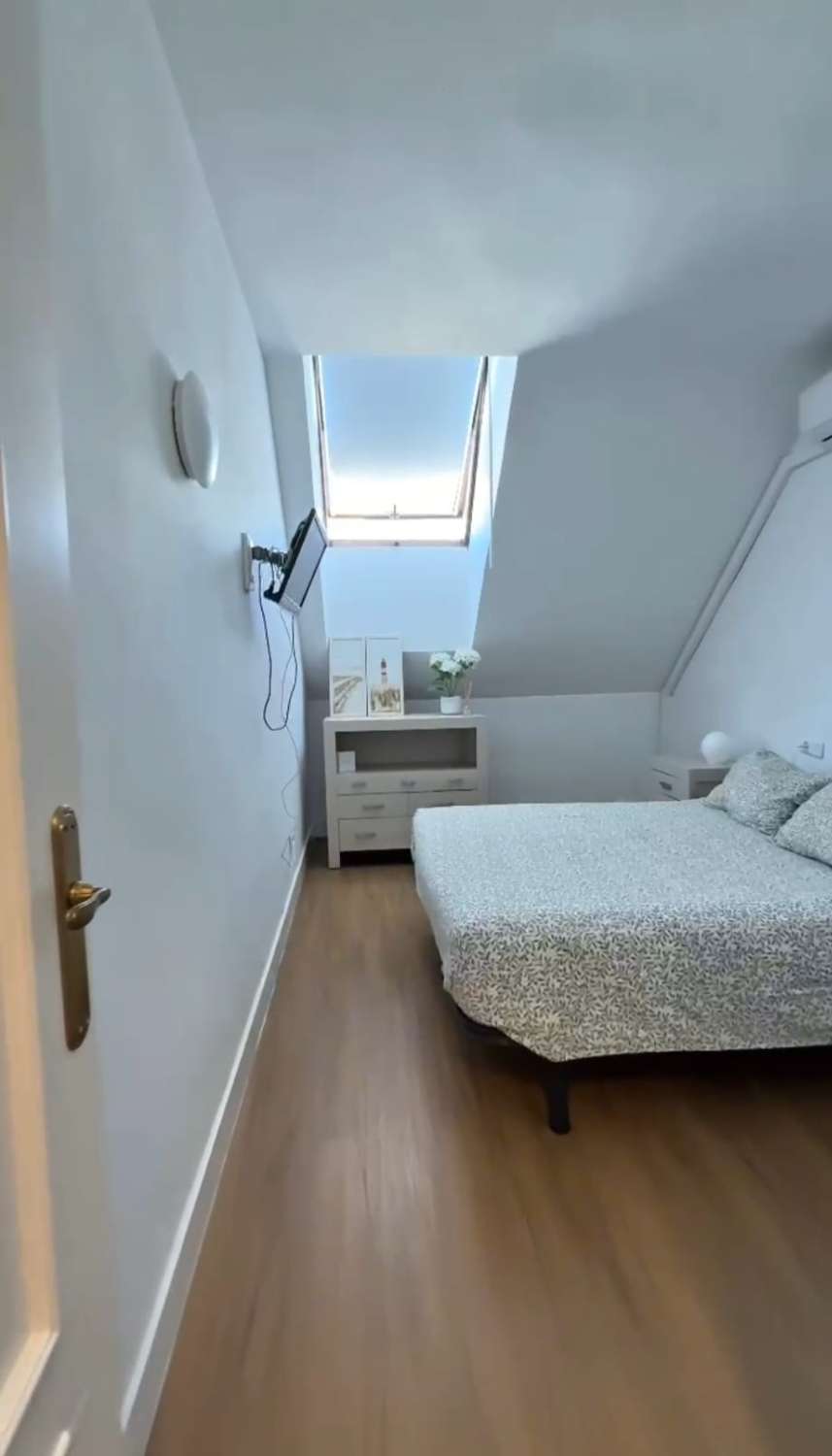 Kaksikerroksinen kattohuoneisto myynnissä Los Bolichesin alueella (Fuengirola)