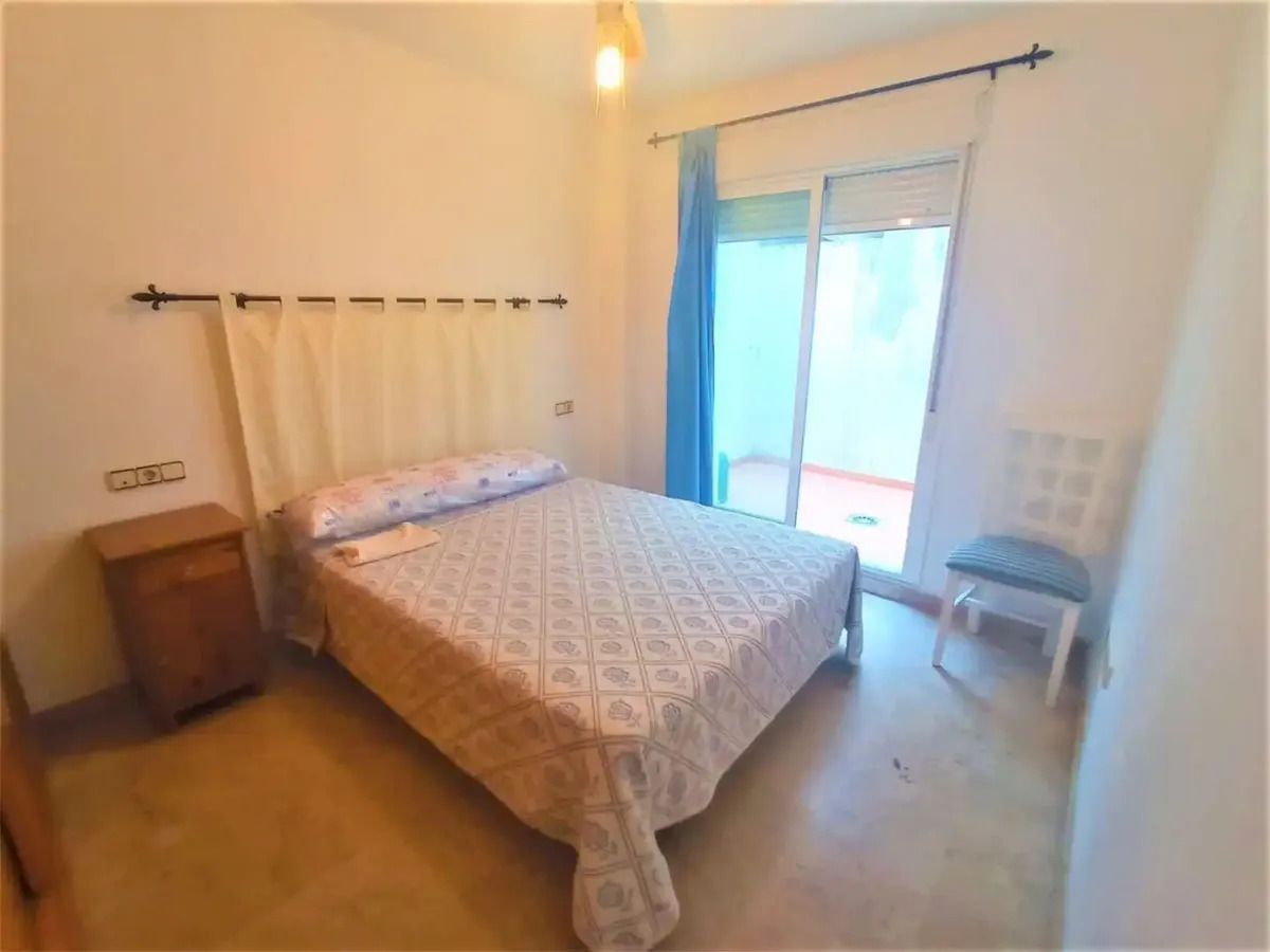 Asunto myynnissä Los Bolichesissa (Fuengirola)