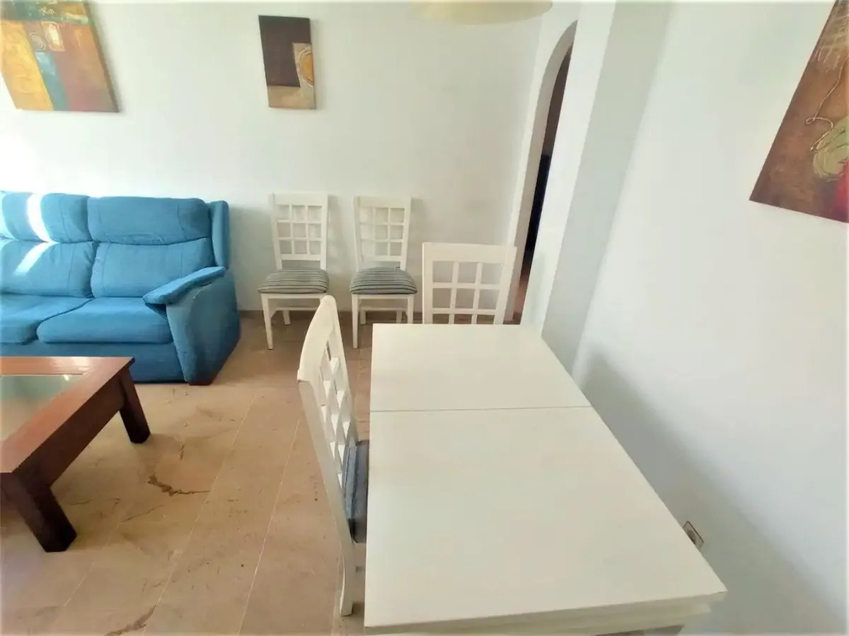 Asunto myynnissä Los Bolichesissa (Fuengirola)