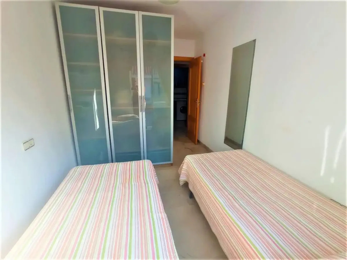 Asunto myynnissä Los Bolichesissa (Fuengirola)