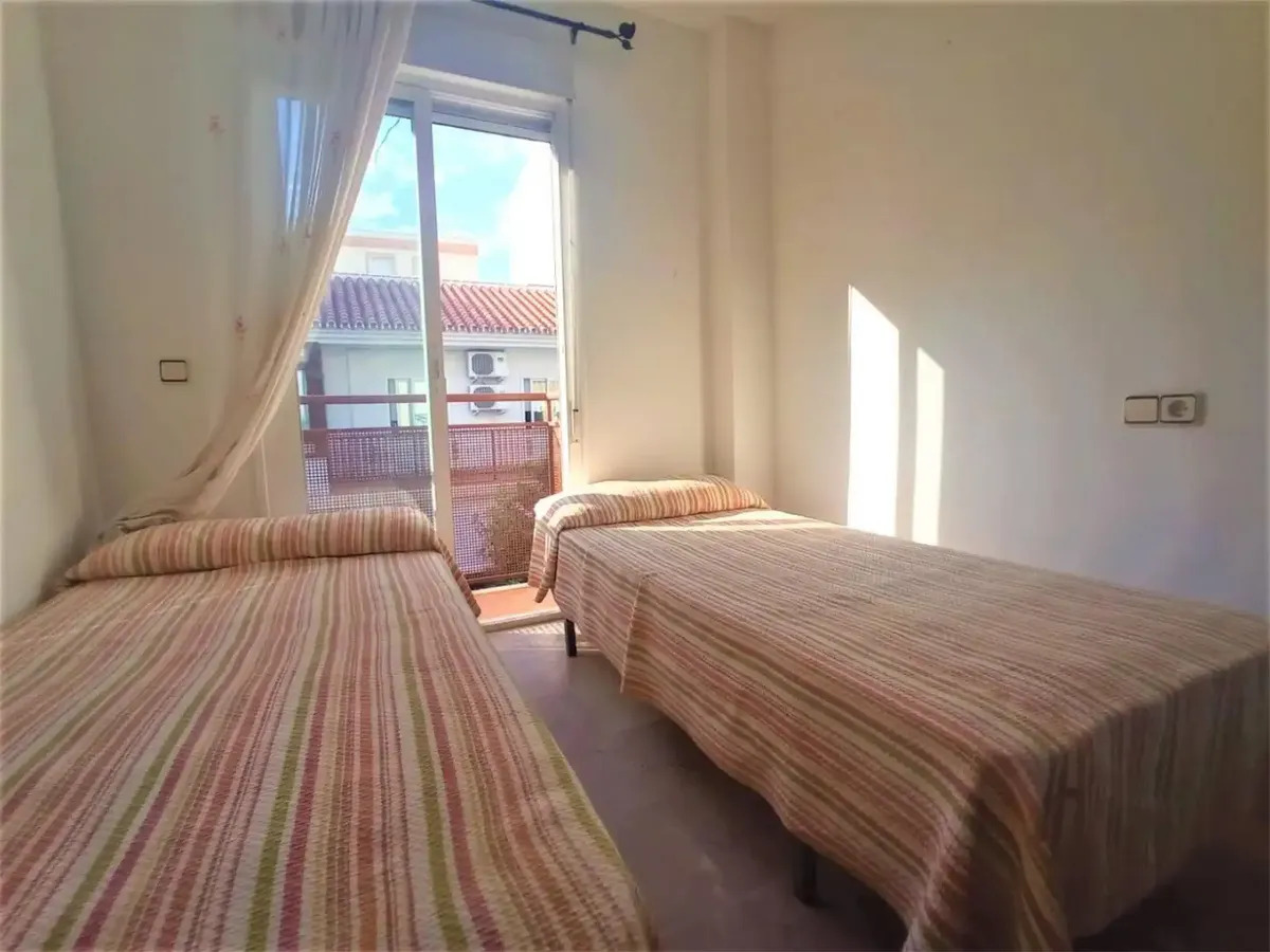 Asunto myynnissä Los Bolichesissa (Fuengirola)