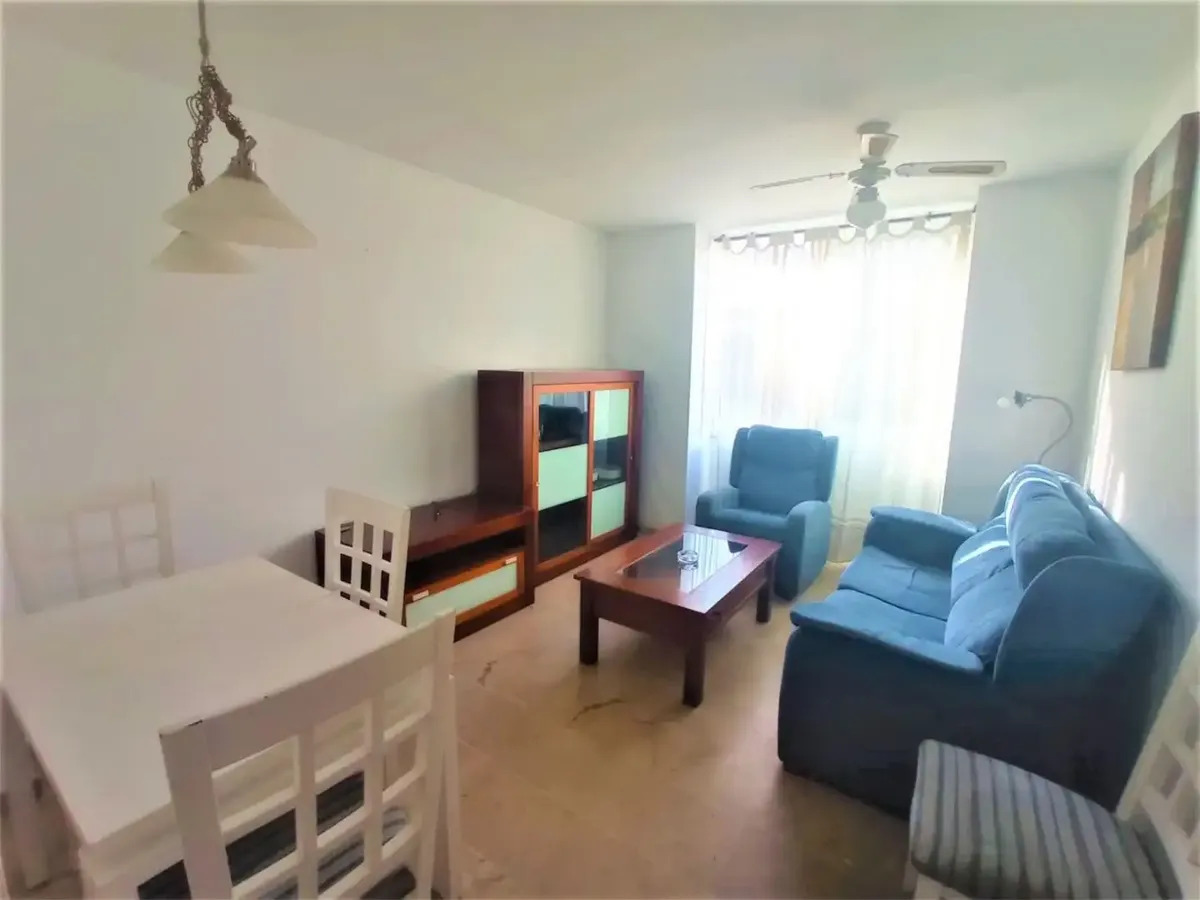 Asunto myynnissä Los Bolichesissa (Fuengirola)