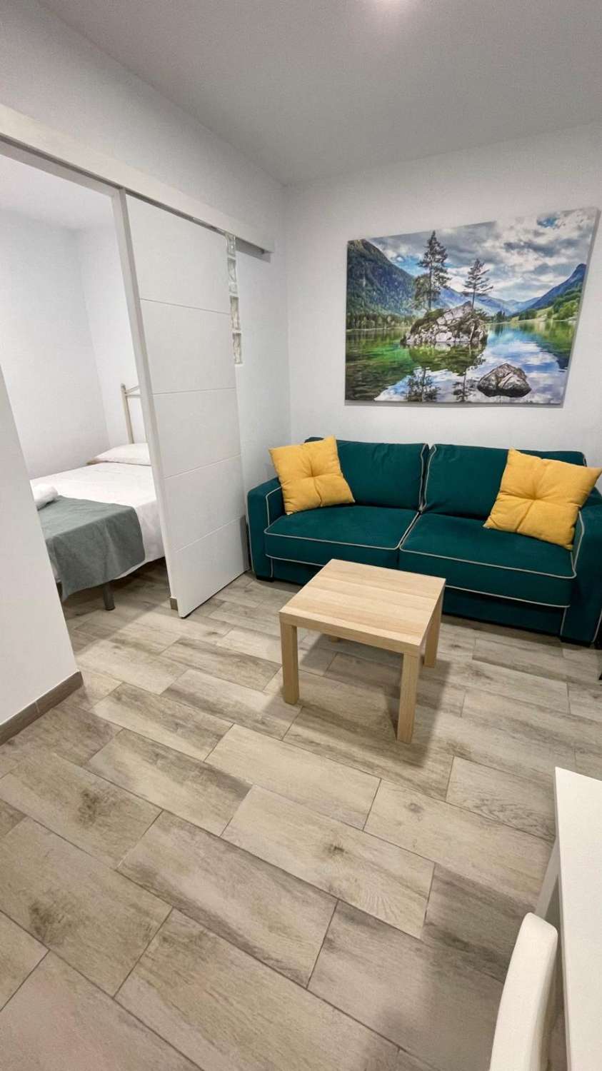PUOLI SESONKIA VUOKRATTAVANA NYT 30.6.27 ASTI MUKAVA LOFT 1ST LINE BEACHILLA, MERINÄKYMÄT BENALMADENA COSTASSA