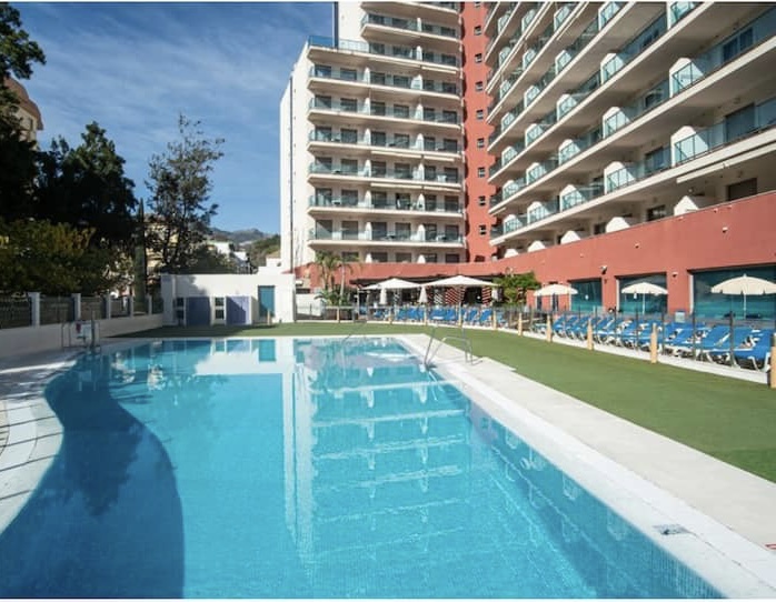 FOR RENT FROM 1.10.26-31.5.27 BEAUTIFUL APARTMENT WITH SEA VIEWS IN BENALMADENA COSTA.-