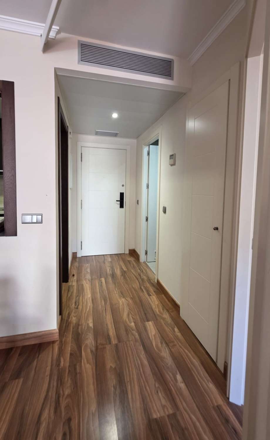 FOR RENT FROM 1.10.26-31.5.27 BEAUTIFUL APARTMENT WITH SEA VIEWS IN BENALMADENA COSTA.-