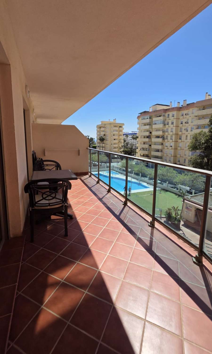 FOR RENT FROM 1.10.26-31.5.27 BEAUTIFUL APARTMENT WITH SEA VIEWS IN BENALMADENA COSTA.-