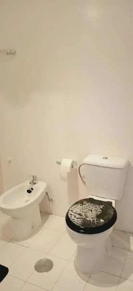 MediaTemporada. Se Alquila desde ahora hasta 30.6.27 bonito apartamento en  1ª línea  de playa en Torremuelle (Benalmádena)