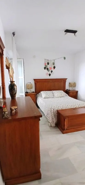 MediaTemporada. Se Alquila desde ahora hasta 30.6.27 bonito apartamento en  1ª línea  de playa en Torremuelle (Benalmádena)