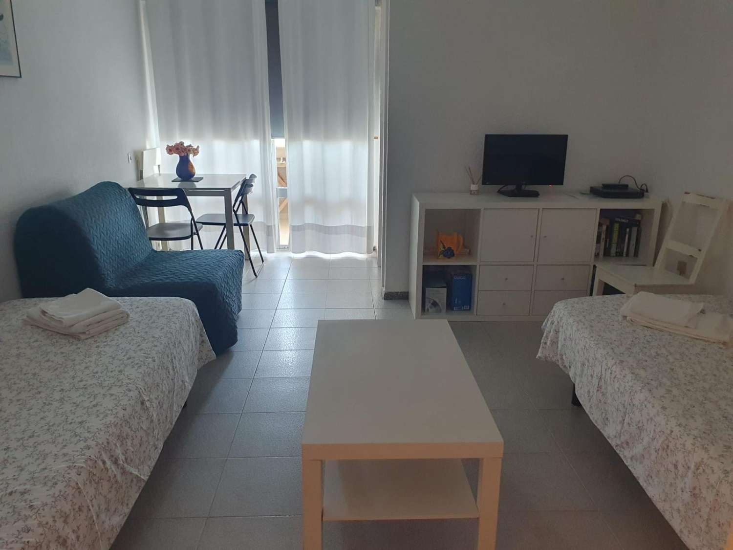 Midt i sesongen. Til leie fra 25.11.26-28.2.27 Fin studio med havutsikt i området mellom Carihuela og Benalmadena