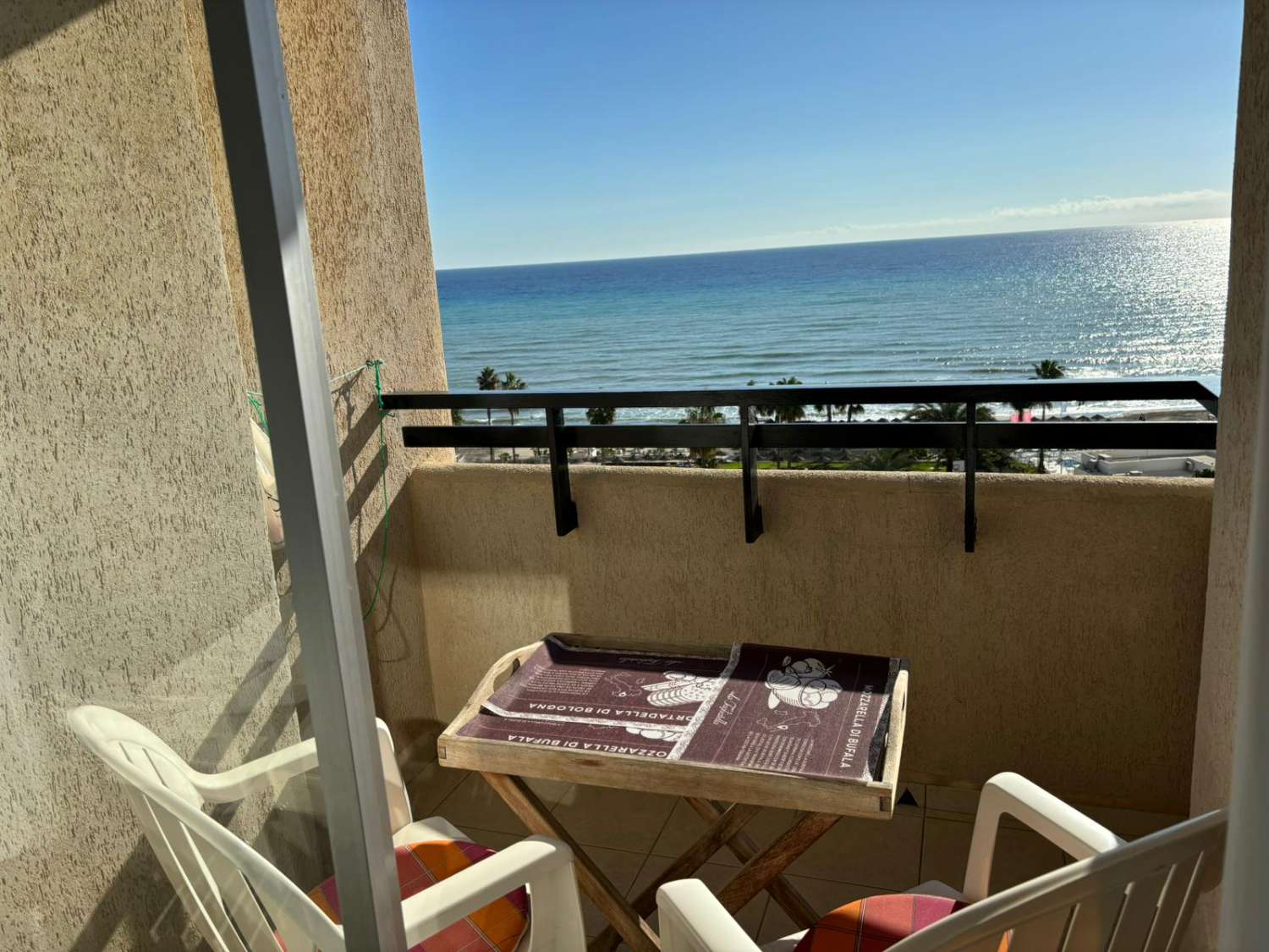 Midt i sesongen. Til leie fra 25.11.26-28.2.27 Fin studio med havutsikt i området mellom Carihuela og Benalmadena