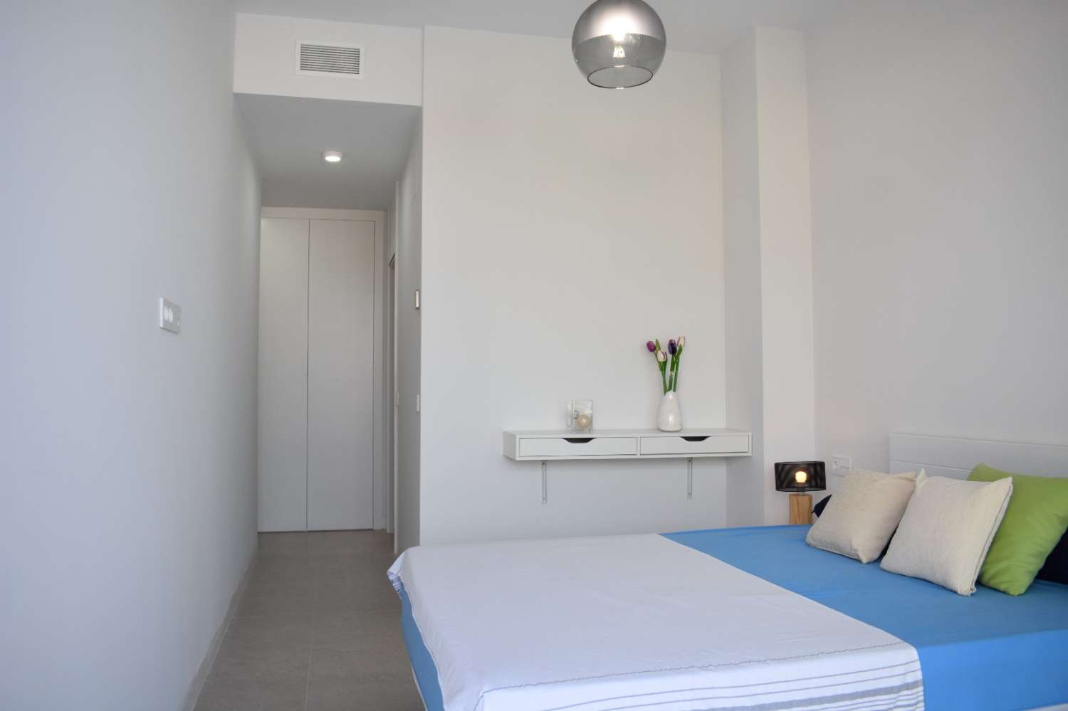 Media temporada . Se alquila de 1.11.26-31.3.27 apartamento de lujo al lado de la playa zona los Alamos (Torremolinos)