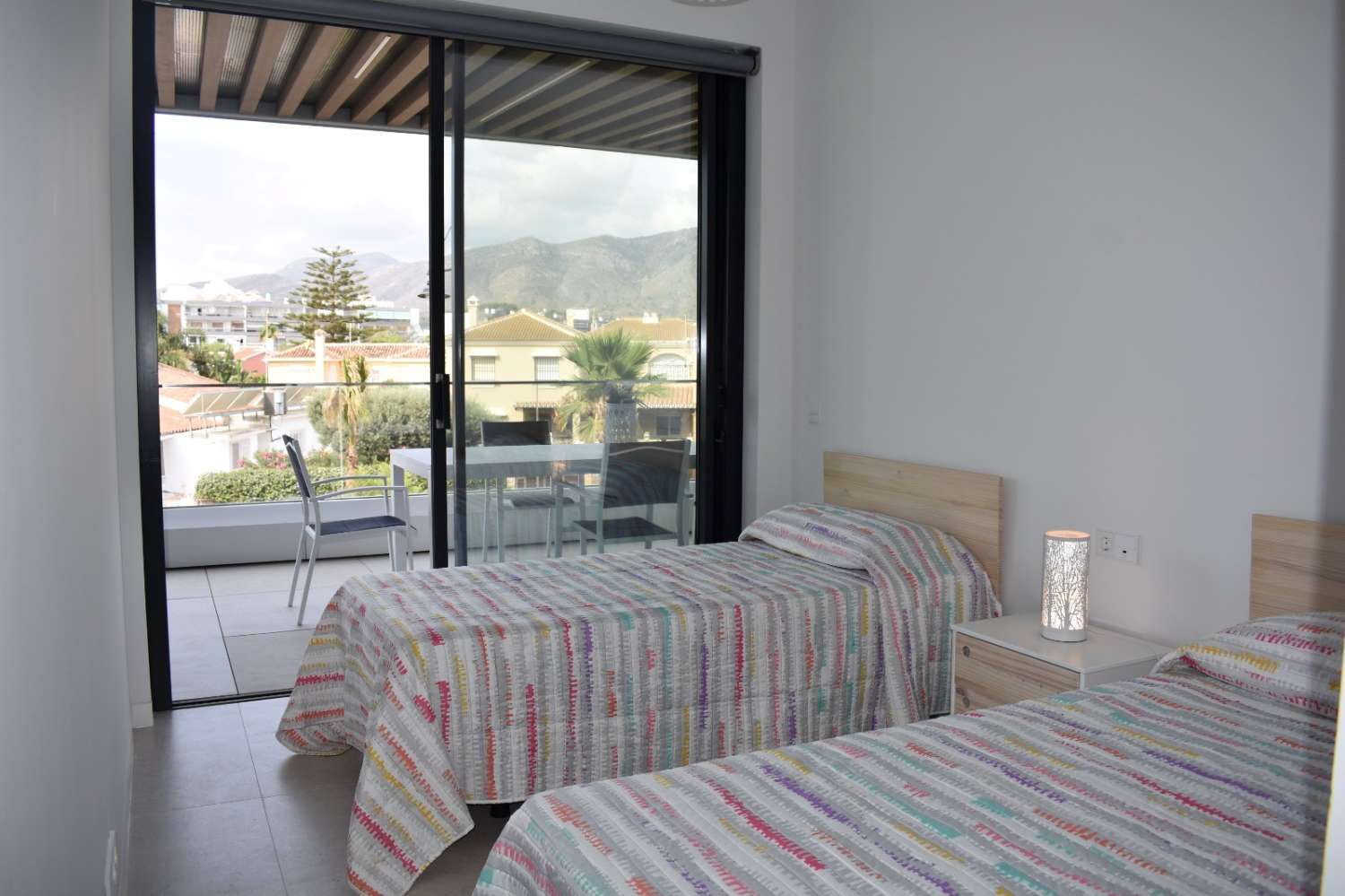 Media temporada . Se alquila de 1.11.26-31.3.27 apartamento de lujo al lado de la playa zona los Alamos (Torremolinos)
