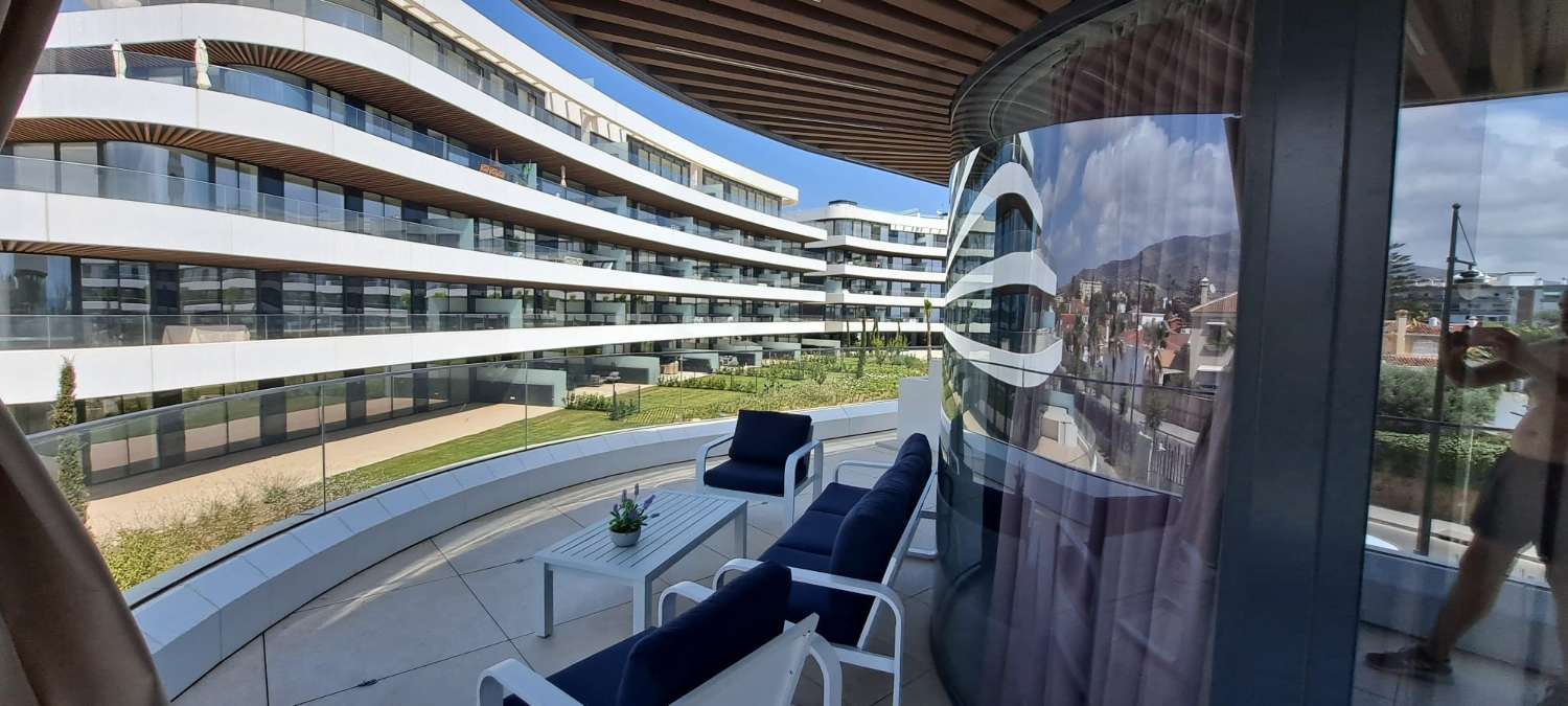 Media temporada . Se alquila de 1.11.26-31.3.27 apartamento de lujo al lado de la playa zona los Alamos (Torremolinos)