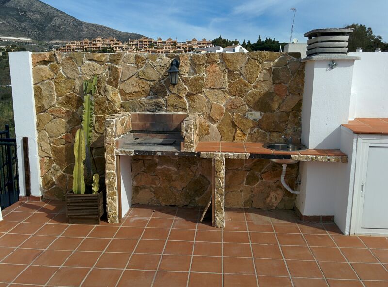 Larga Temporada  . Se alquila desde  15.11.26 bonito Atico Duplex en zona de Nueva Torrequebrada (Benalmadena)