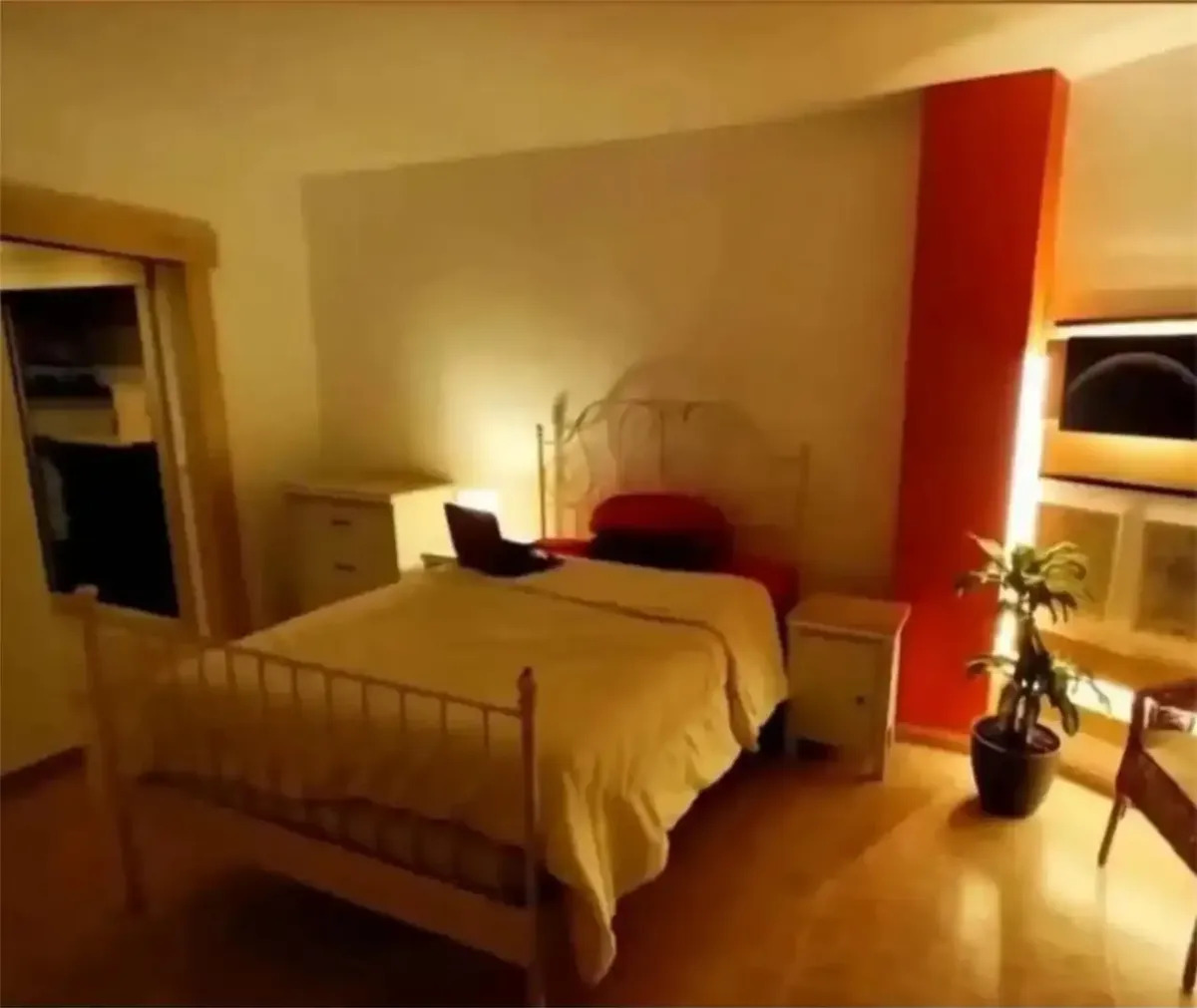 Tilava yhden makuuhuoneen asunto myynnissä merinäköala El Pinillon alueella (Torremolinos)