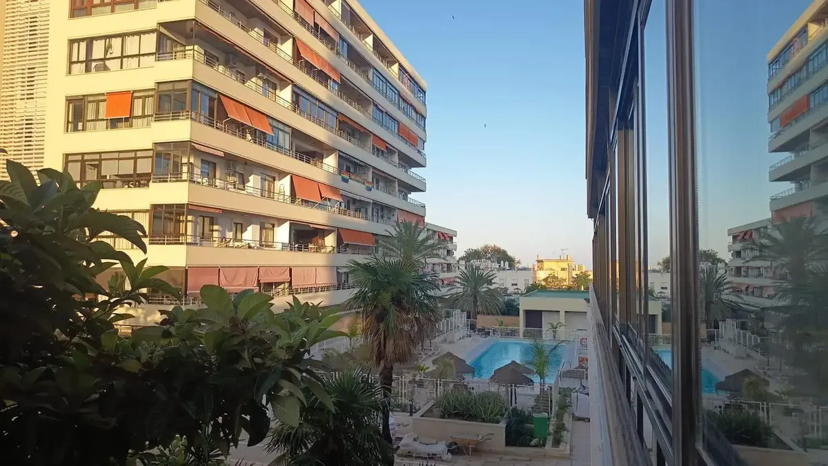 Media Temporada . Se alquila de 1.11.26 -31.3.27 bonitos apartamento reformado en el centro de Torremolinos
