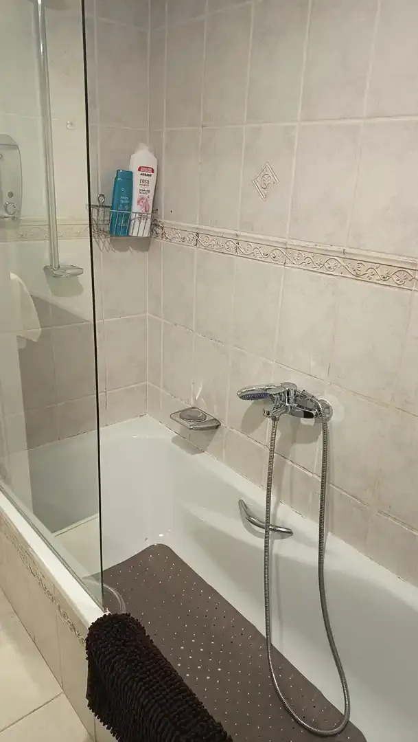 Media Temporada . Se alquila de 1.11.26 -31.3.27 bonitos apartamento reformado en el centro de Torremolinos