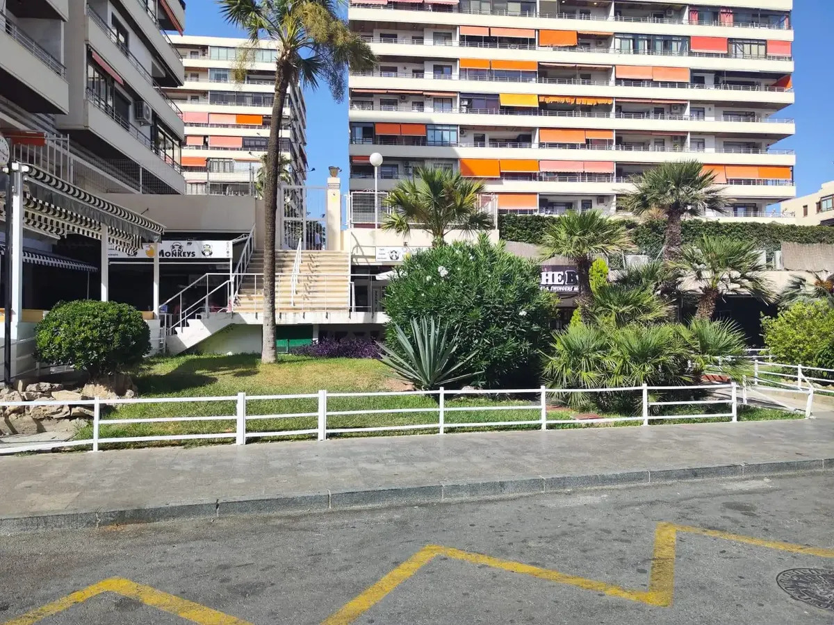 Media Temporada . Se alquila de 1.11.26 -31.3.27 bonitos apartamento reformado en el centro de Torremolinos