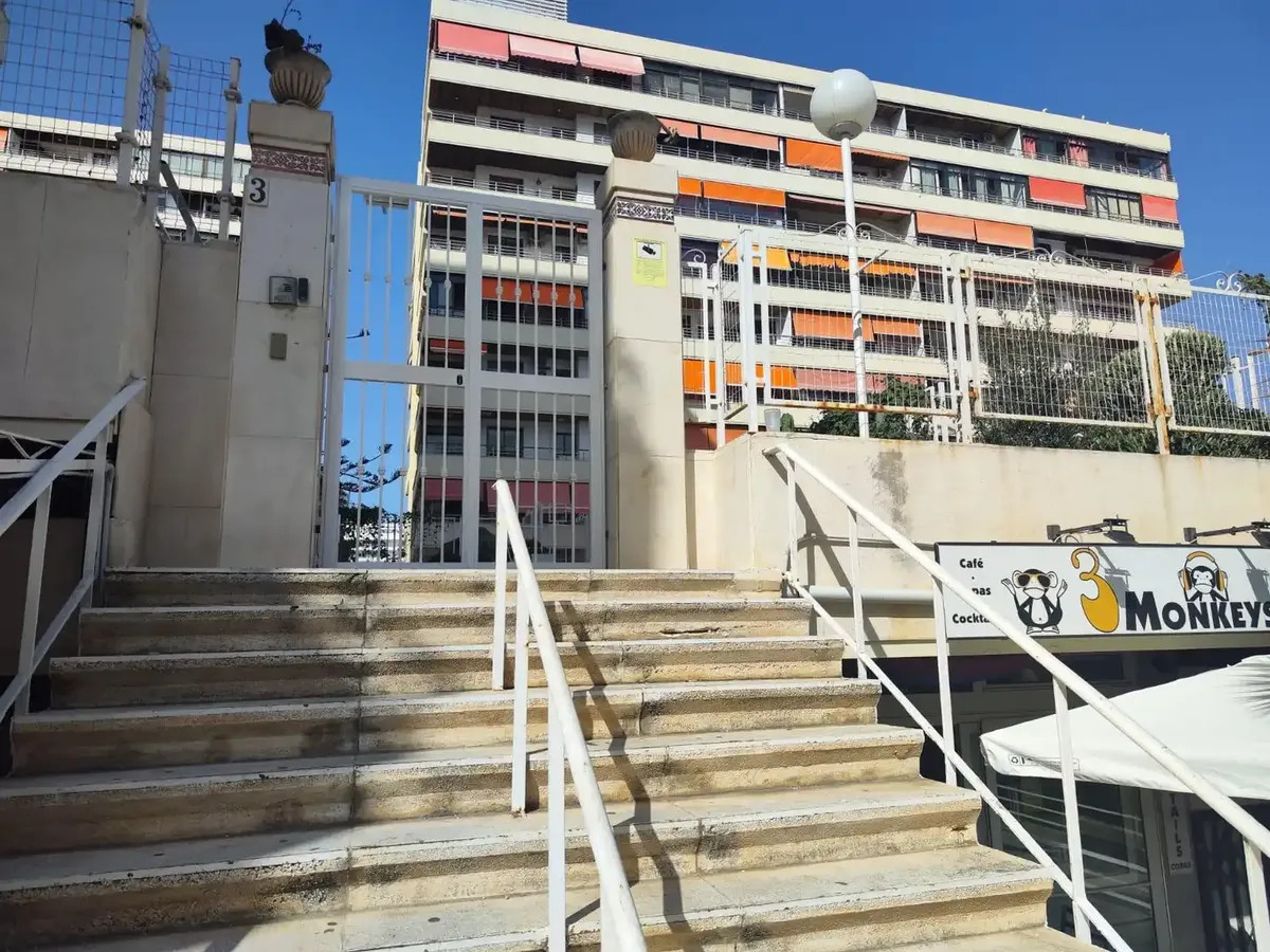 Media Temporada . Se alquila de 1.11.26 -31.3.27 bonitos apartamento reformado en el centro de Torremolinos