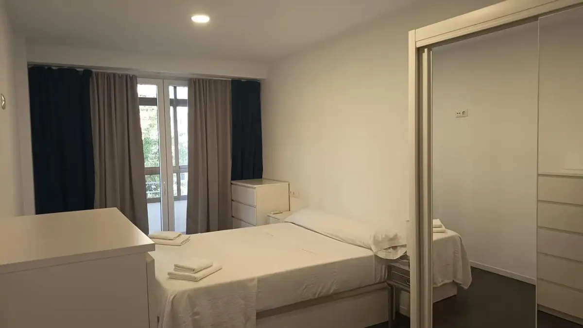 Media Temporada . Se alquila de 1.11.26 -31.3.27 bonitos apartamento reformado en el centro de Torremolinos