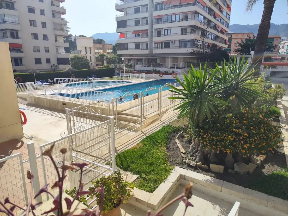 Media Temporada . Se alquila de 1.11.26 -31.3.27 bonitos apartamento reformado en el centro de Torremolinos