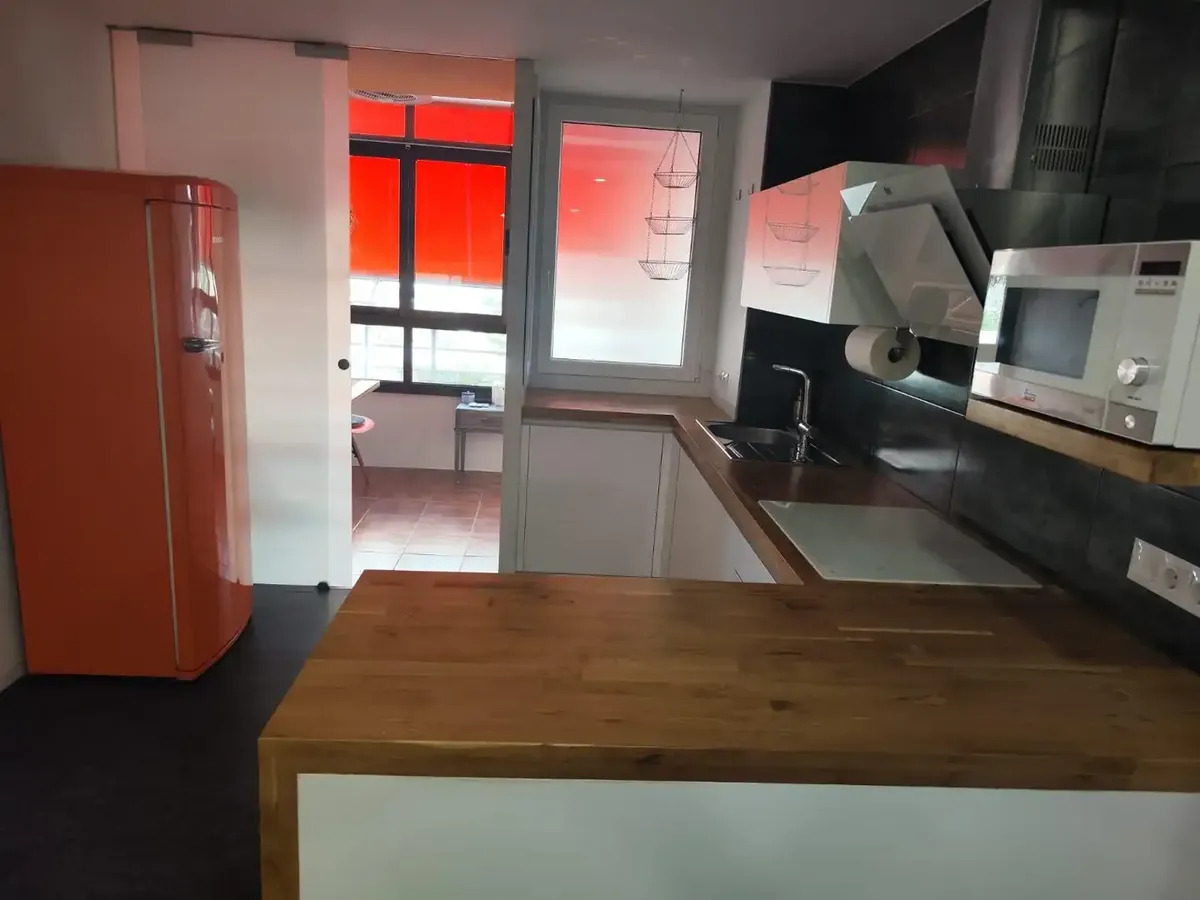 Media Temporada . Se alquila de 1.11.26 -31.3.27 bonitos apartamento reformado en el centro de Torremolinos