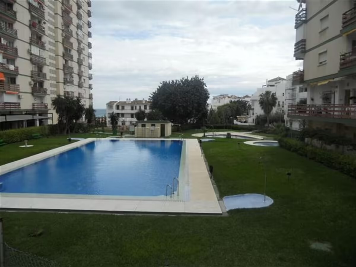 MID-TERM LEIE FRA 1.10.26-30.6.27 BONIT STUDIO MED HAVUTSIKT 100 METER FRA STRANDEN I BENALMADENA