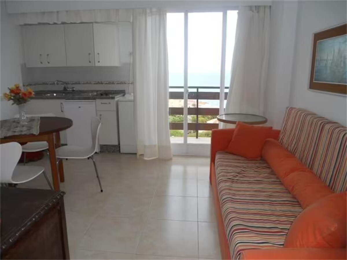 MID-TERM LEIE FRA 1.10.26-30.6.27 BONIT STUDIO MED HAVUTSIKT 100 METER FRA STRANDEN I BENALMADENA