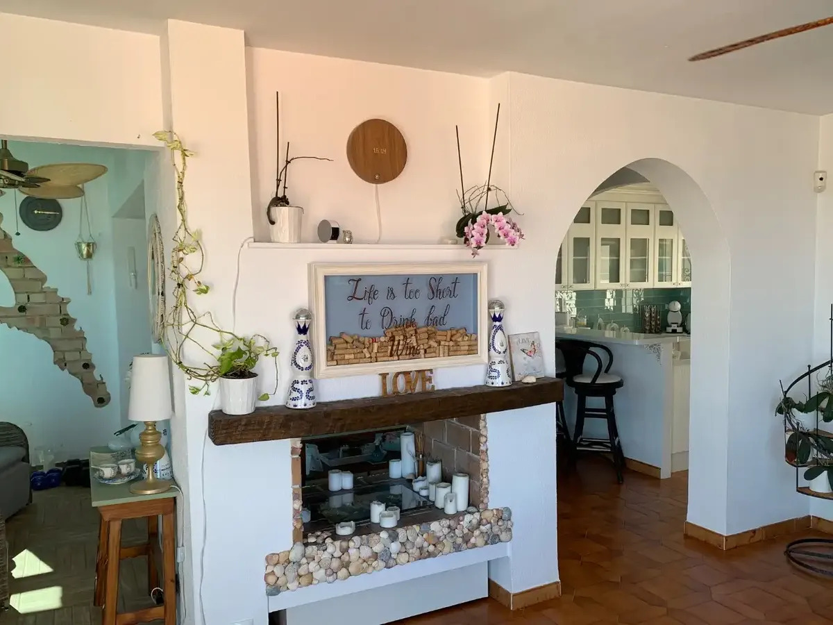 Lyxvilla med havsutsikt och ett sammanlagt boutique-B&B-företag till salu i Benalmadena (Costa del Sol).