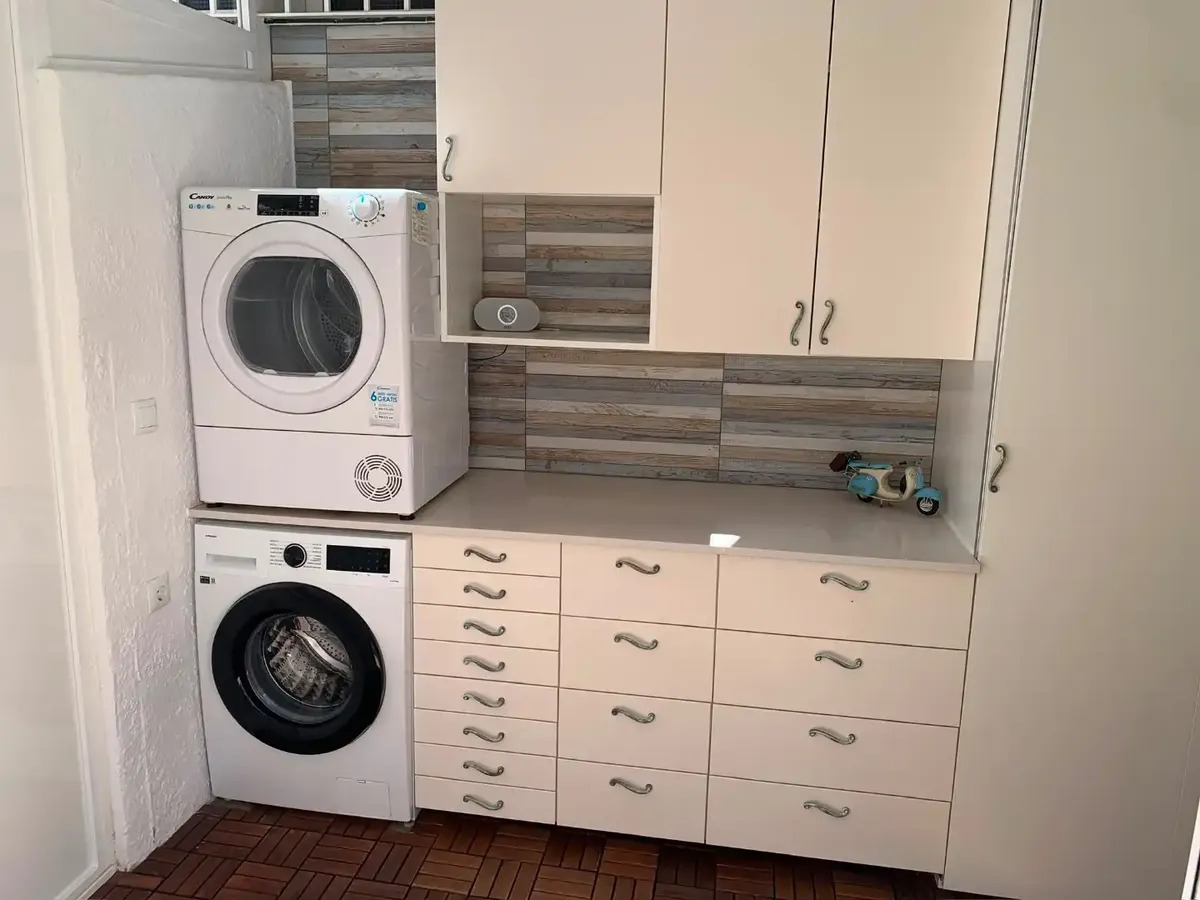 Lyxvilla med havsutsikt och ett sammanlagt boutique-B&B-företag till salu i Benalmadena (Costa del Sol).