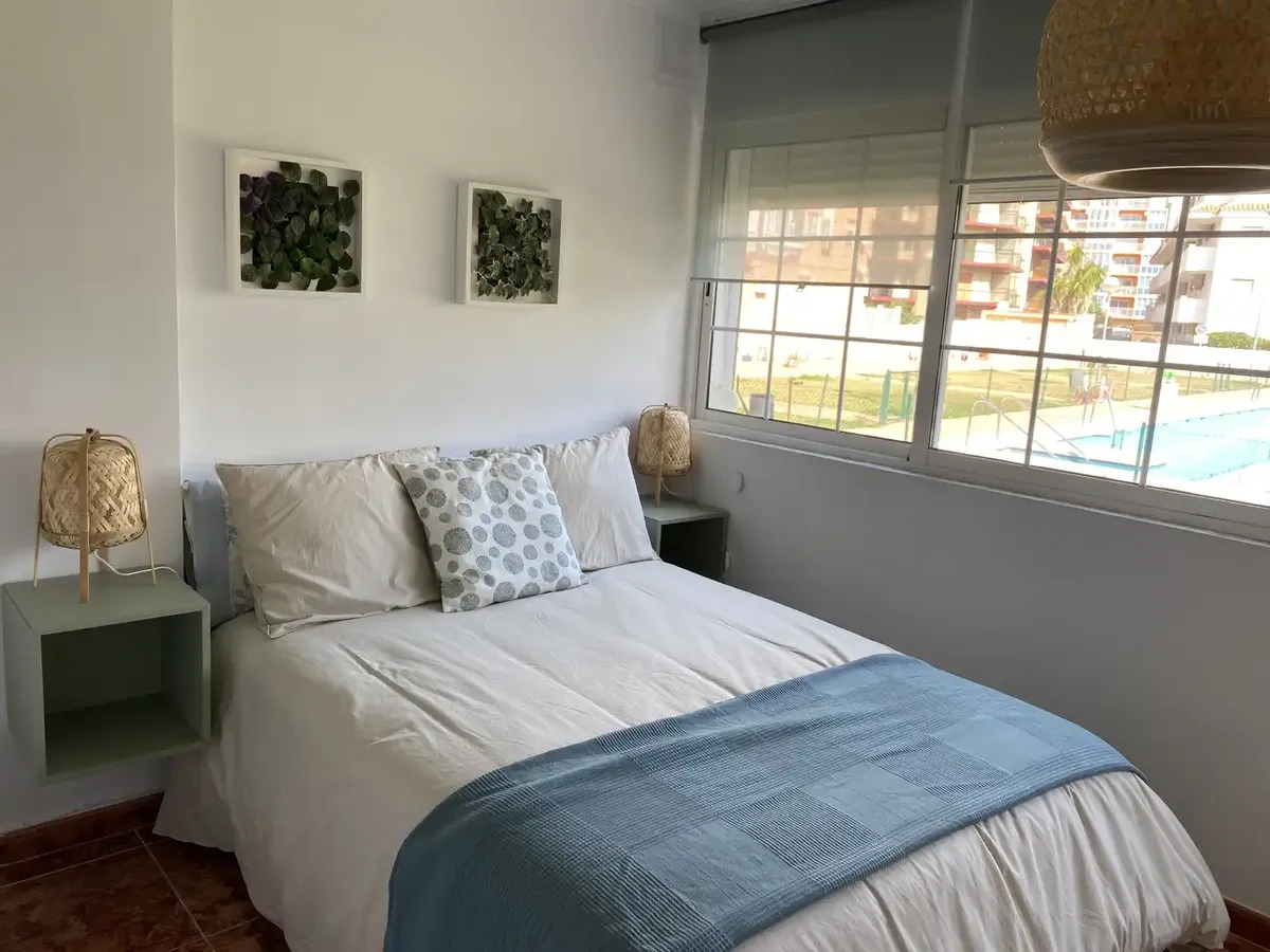 Media  Temporada . Se alquila de 12.10.26-30.6.27  bonito apartamento en el centro de Torremolinos