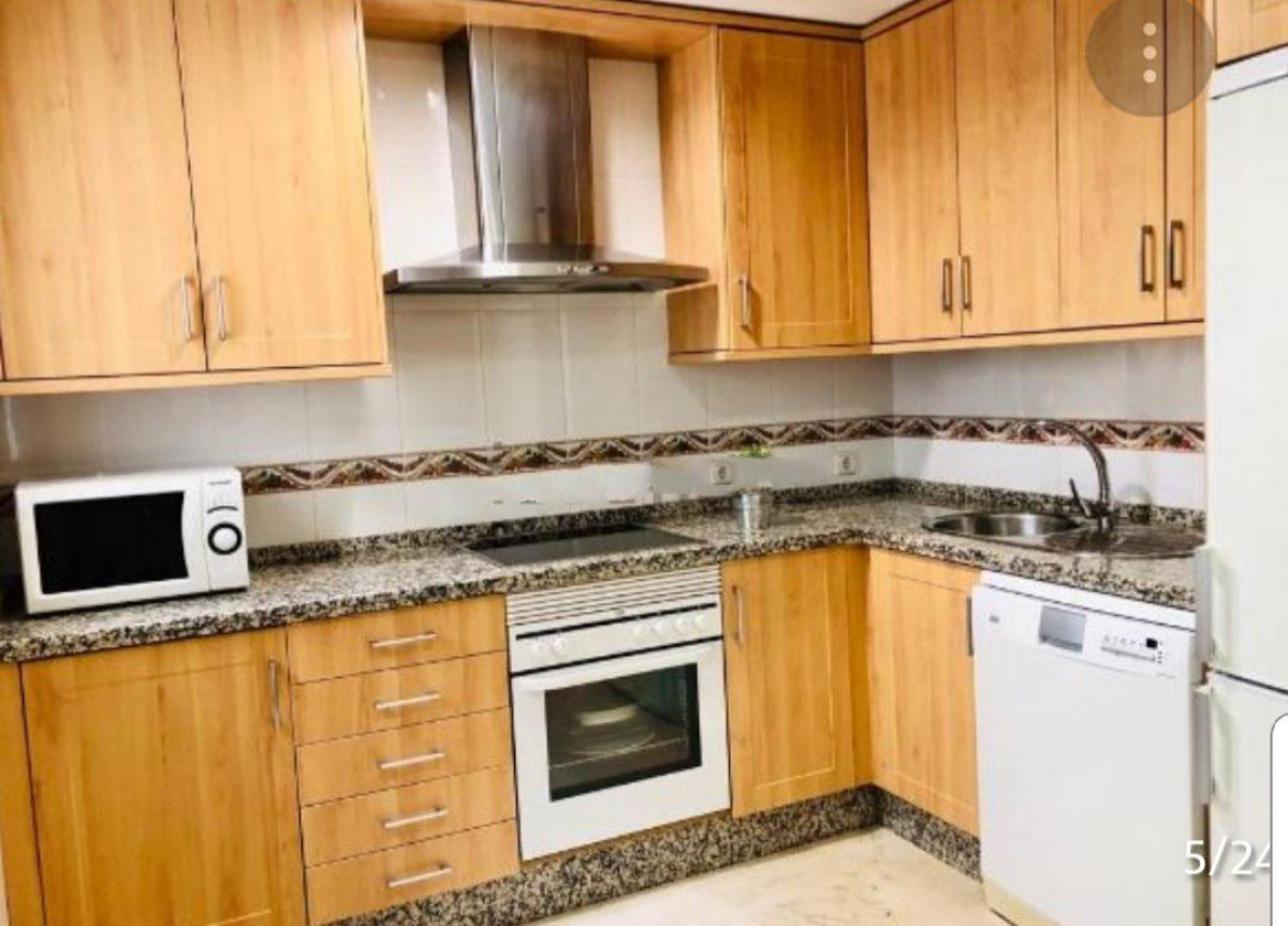 Media Temporada . Se alquila  desde 1.10.26-31.5. 27 bonito apartamento en zona Arenal (Benalmádena )