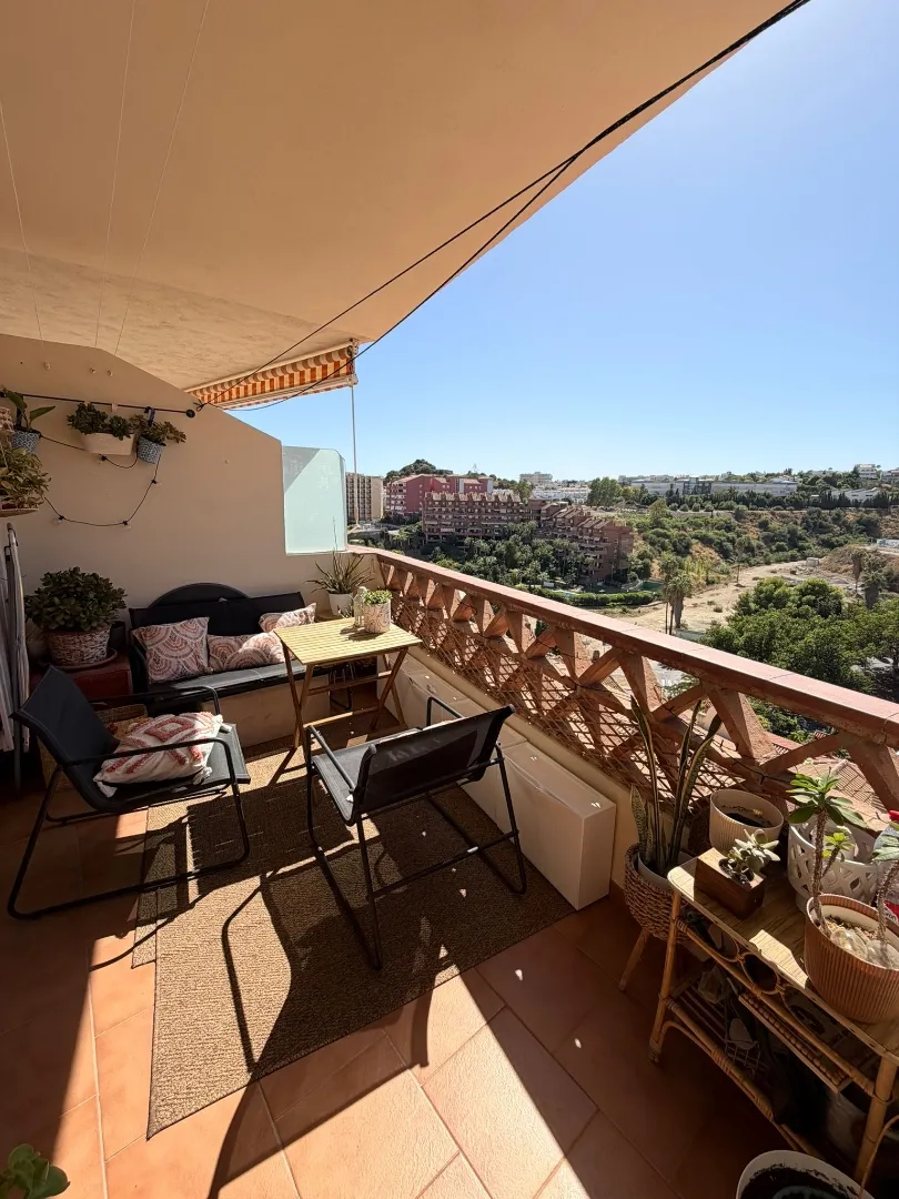Mukava kalustettu asunto myynnissä Benalmadena Costassa